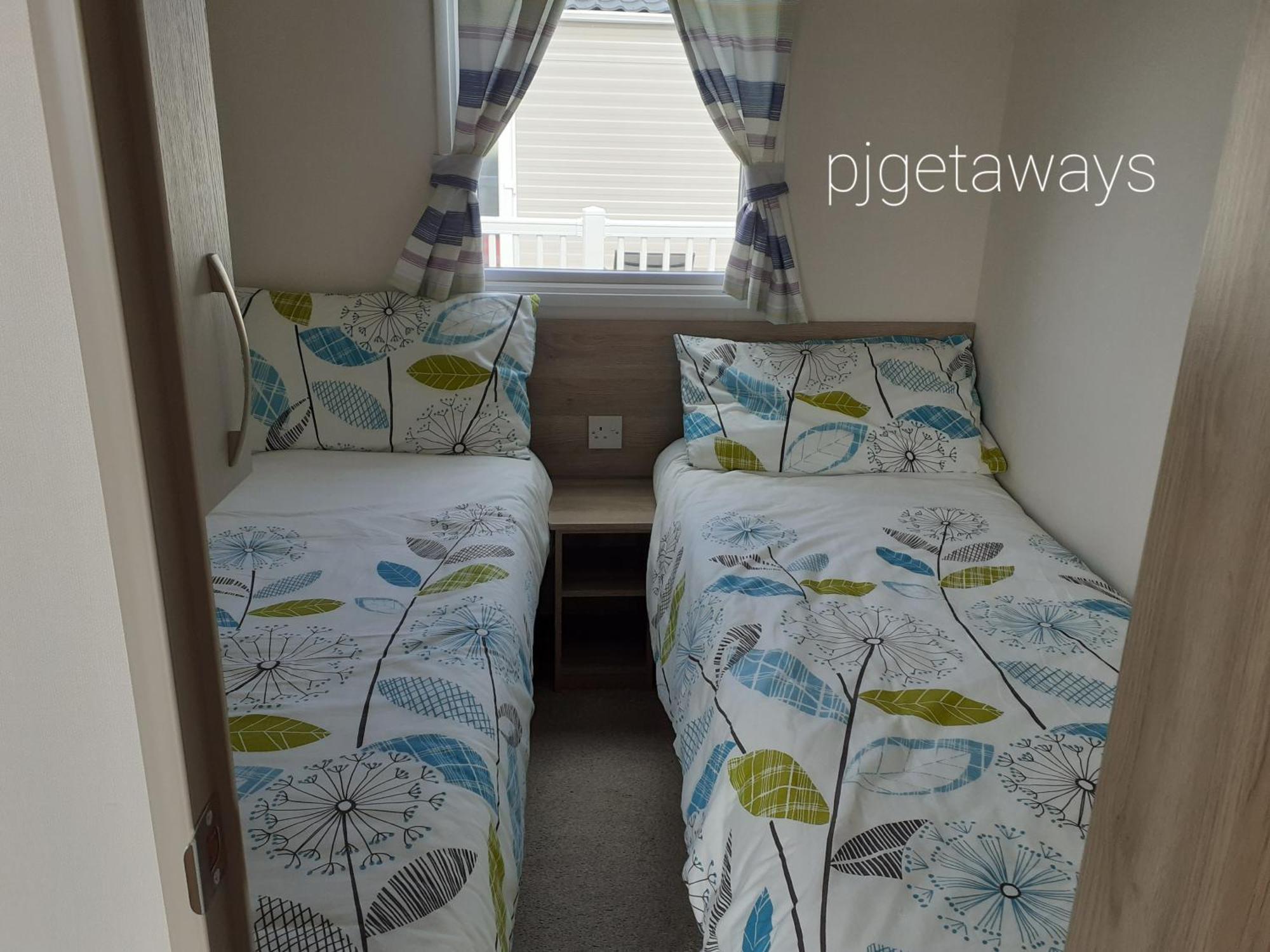 Luxury 2019 8 Berth Caravan With Hot Tub @ Tattershall Lakes المظهر الخارجي الصورة