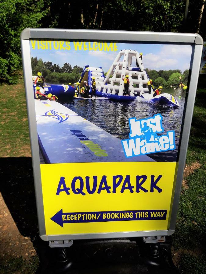 Luxury 2019 8 Berth Caravan With Hot Tub @ Tattershall Lakes المظهر الخارجي الصورة